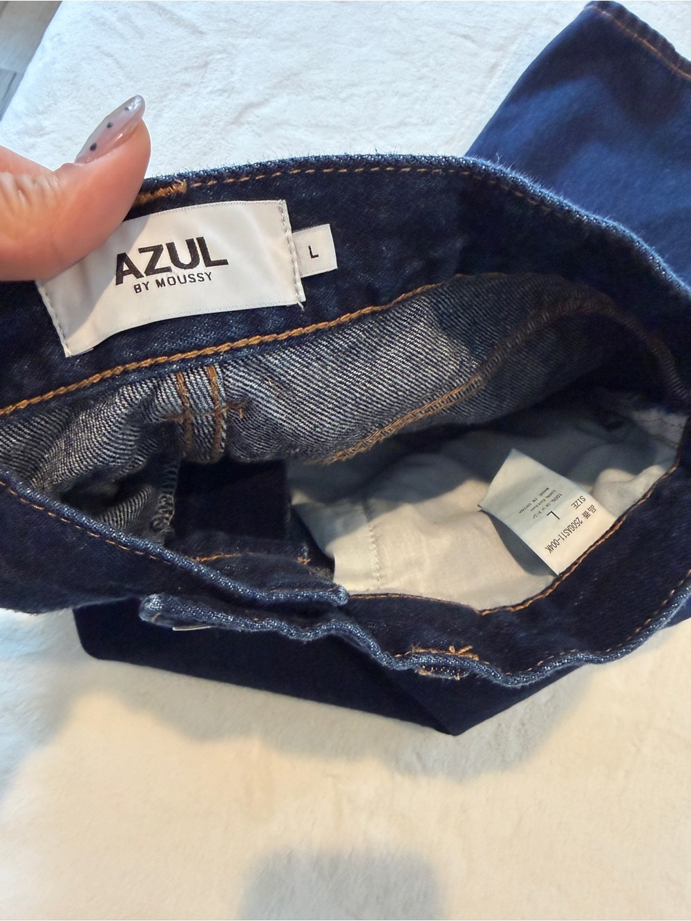 Azul by Moussy Jean - Picture 3 of 7